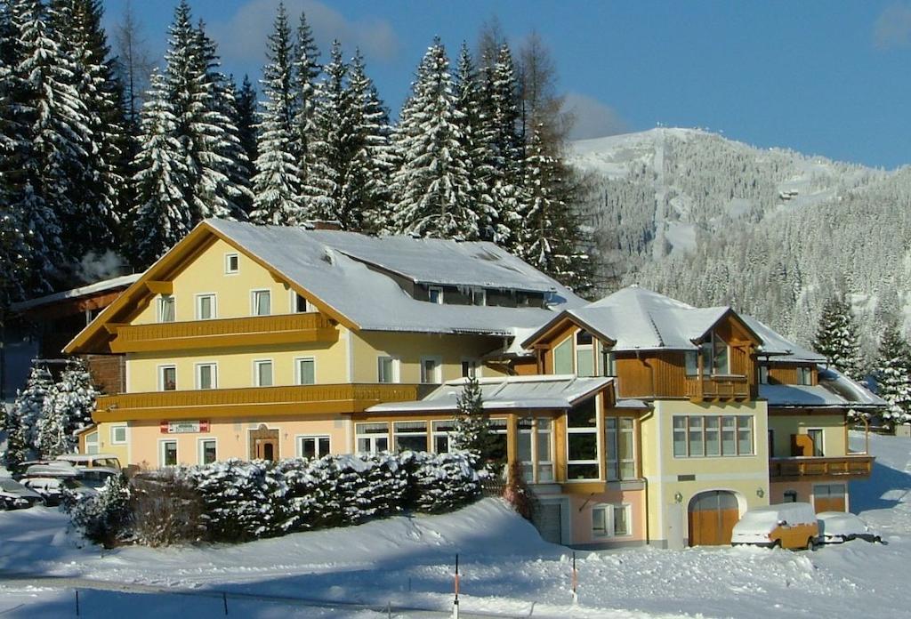Hotel Gasthof Buchbauer Бад Санкт Лионхард им Лавантал Екстериор снимка