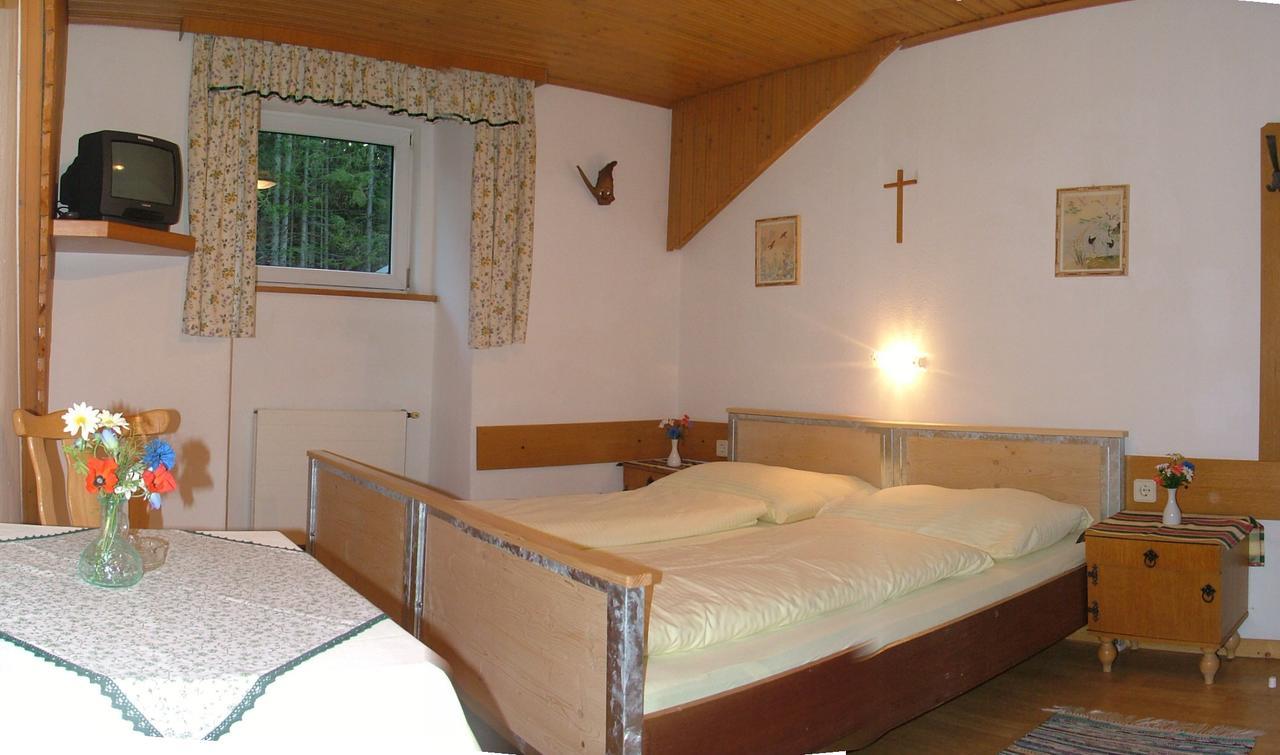 Hotel Gasthof Buchbauer Бад Санкт Лионхард им Лавантал Екстериор снимка